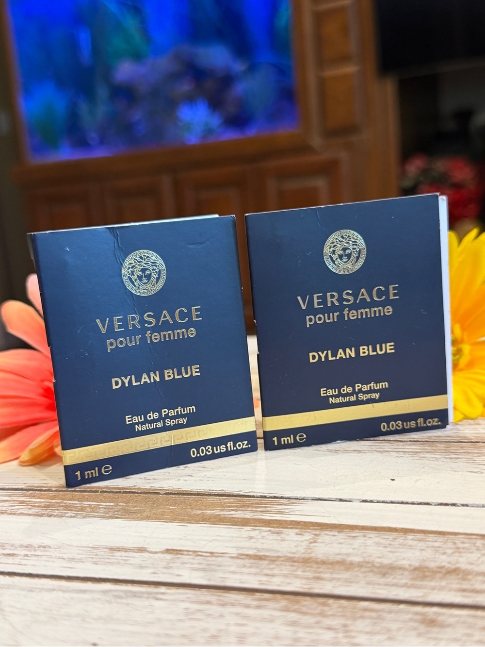 🎁5 For $25 Versace Dylan Blue Pour Femme Sample Spray Card 1 ml 2X